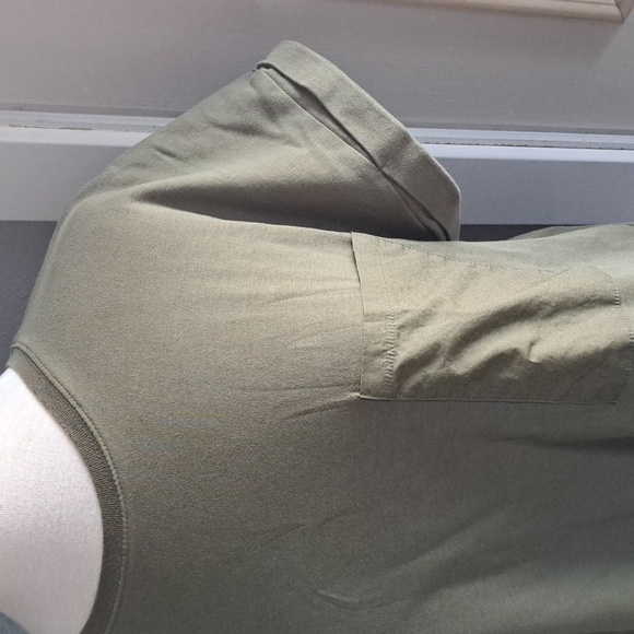 Avia Athleisure Pocket Tee | Size L - Picture 2 of 4